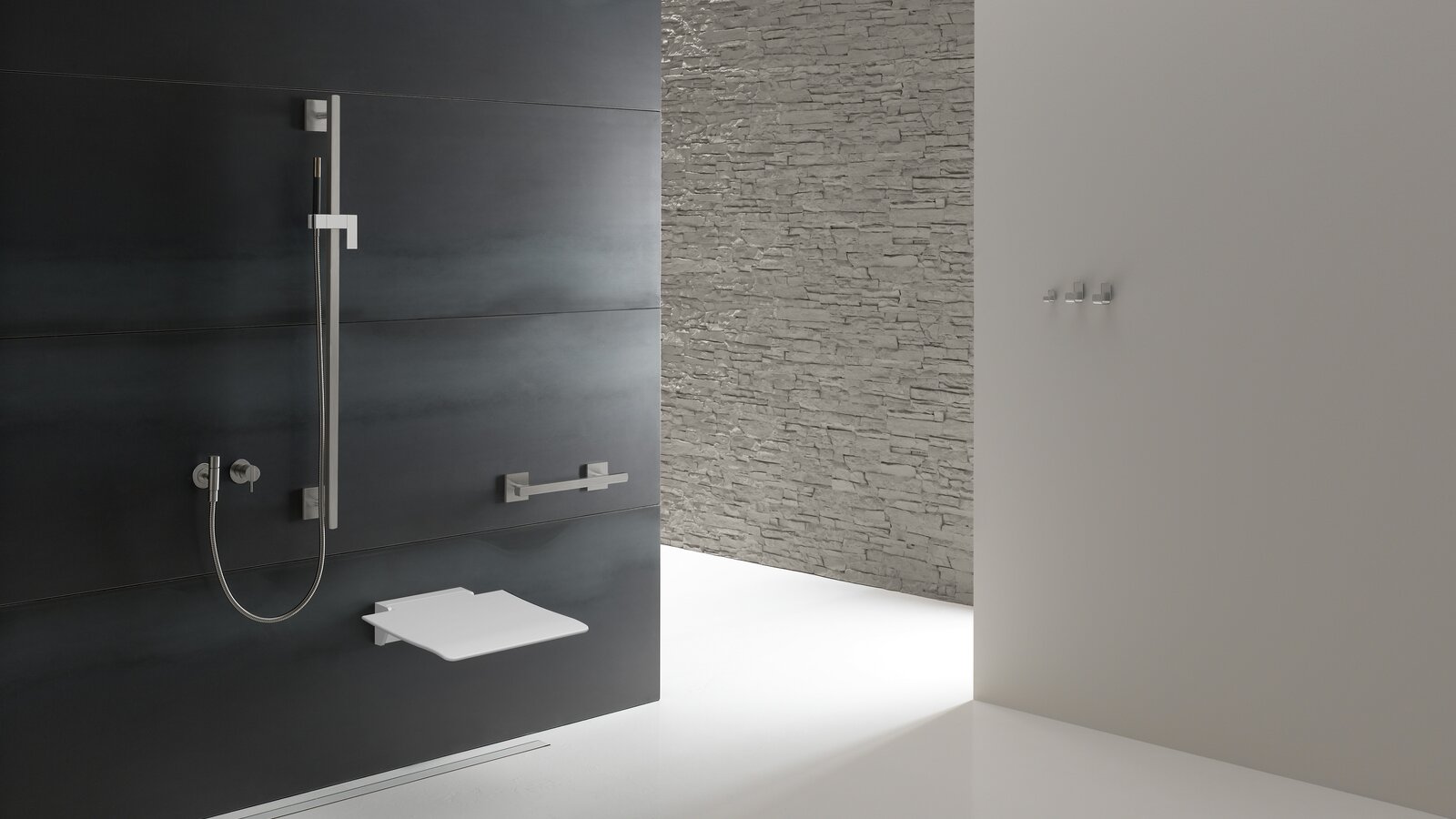 HEWI Series 805 Barrier-free showers in public buildings